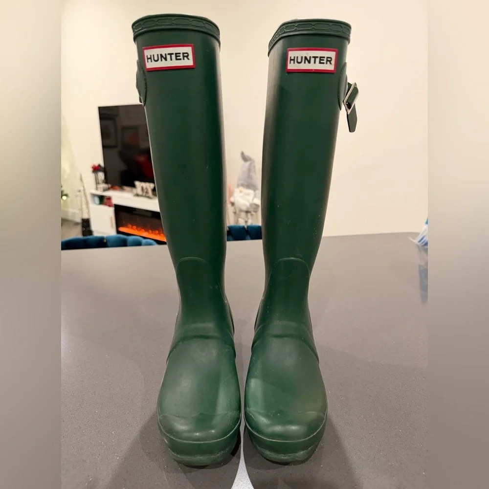 Hunter Original Tall Rainboot in‎ Green Size Womens 5 Mens 4